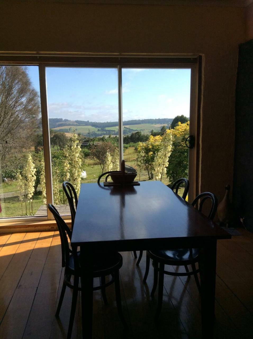 Cherry Top Farmstay - Boutique Eco Village Lilydale Exterior photo